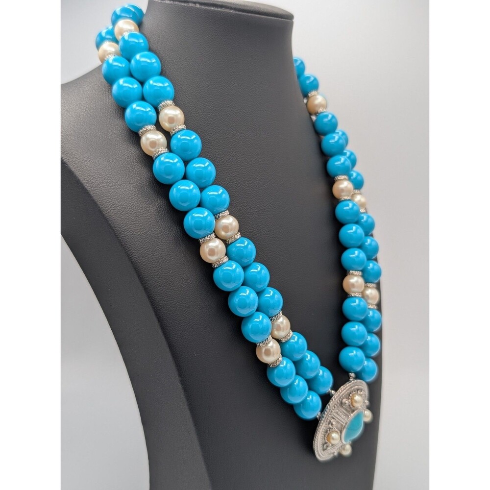 Vintage Necklace 18” Double Strand Beaded Turquoise Lucite Faux Pearl Medallion image 3